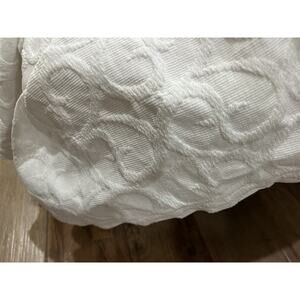Linea Casa Matelasse King Coverlet Bedspread White w Two Pillow Shams Portugal